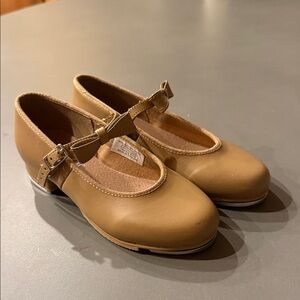 Bloch Girls Tan Mary Jane Tap Shoes with Bow Strap, size 12